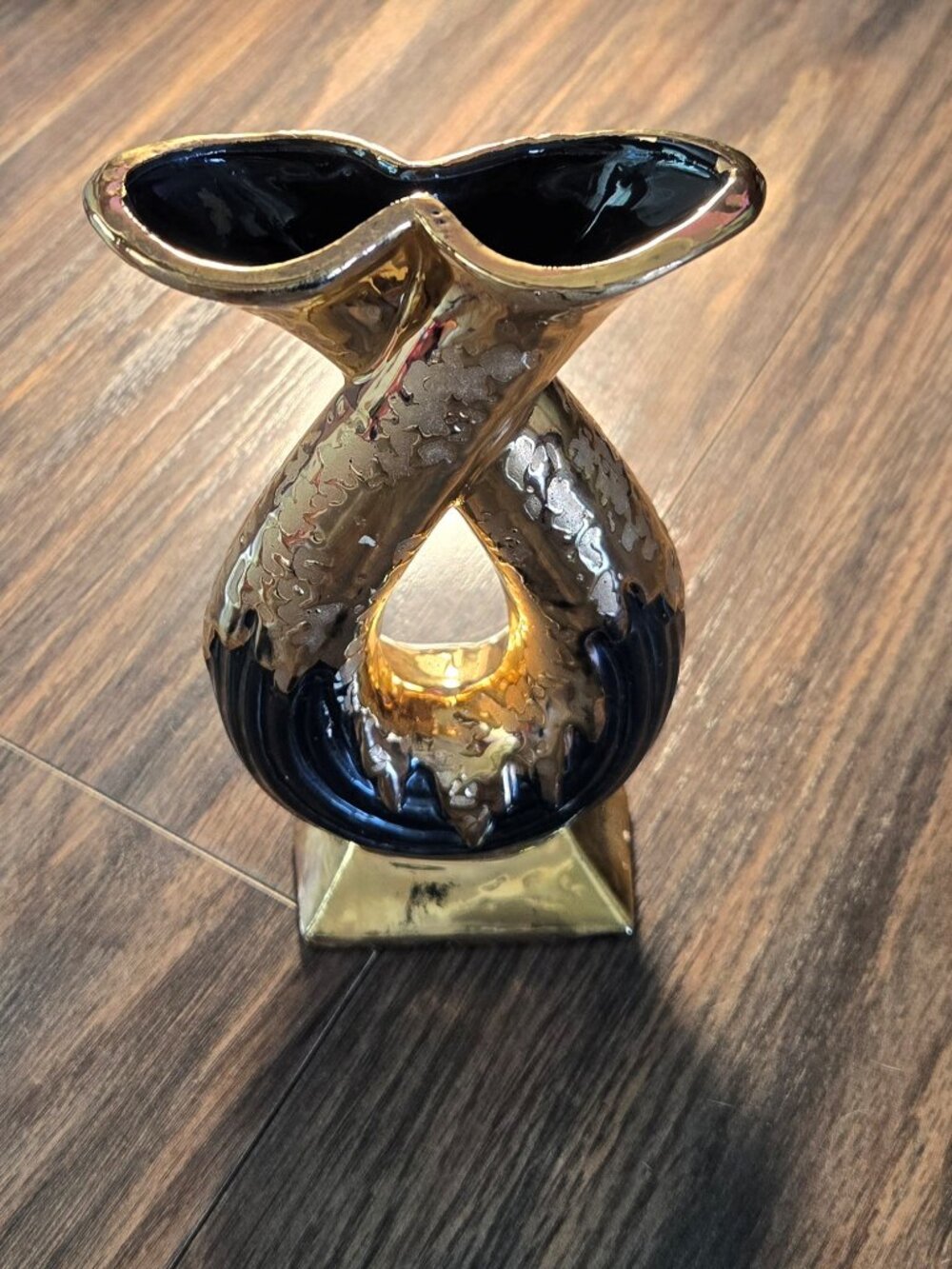 Vintage SAVOY China Co. "Weeping Gold" Twisted Ceramic Vase w/ 24k Gold Drip